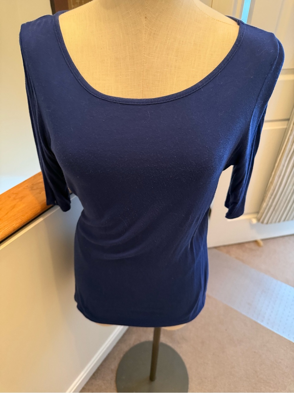 Green Envelope Scoop Neck Short Sleeve Tee - Navy Blue